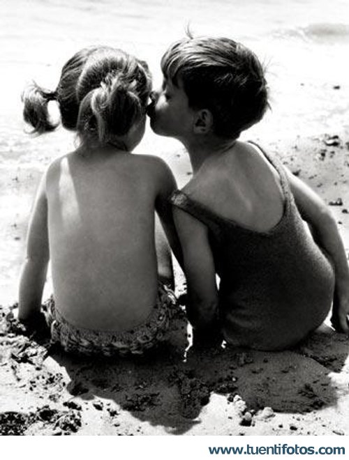 Tiernas de Beso En La Playa
