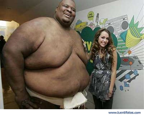 Increibles de Hanna Montana Junto a un Gigante