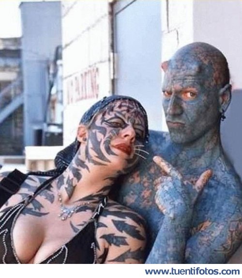 Personas de Pareja Tatuada